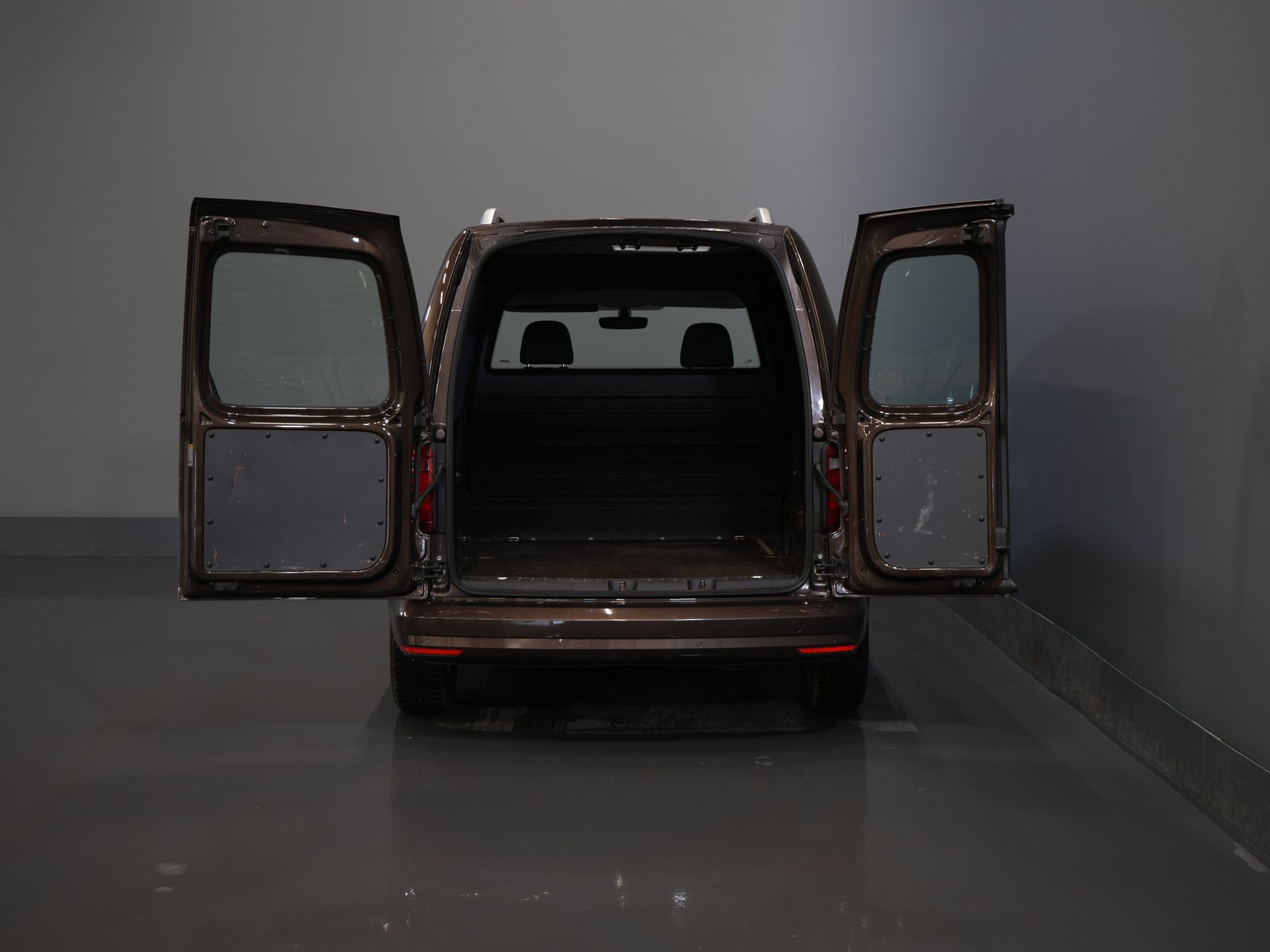 Volkswagen Caddy Furgón 1.6 TDI 105 CV Aut. Highline NL Auto/ DB Belt V.V./ Carplay/ Climate/ Stoelverw./ Cruise/ Navi/ LMV /PDC/