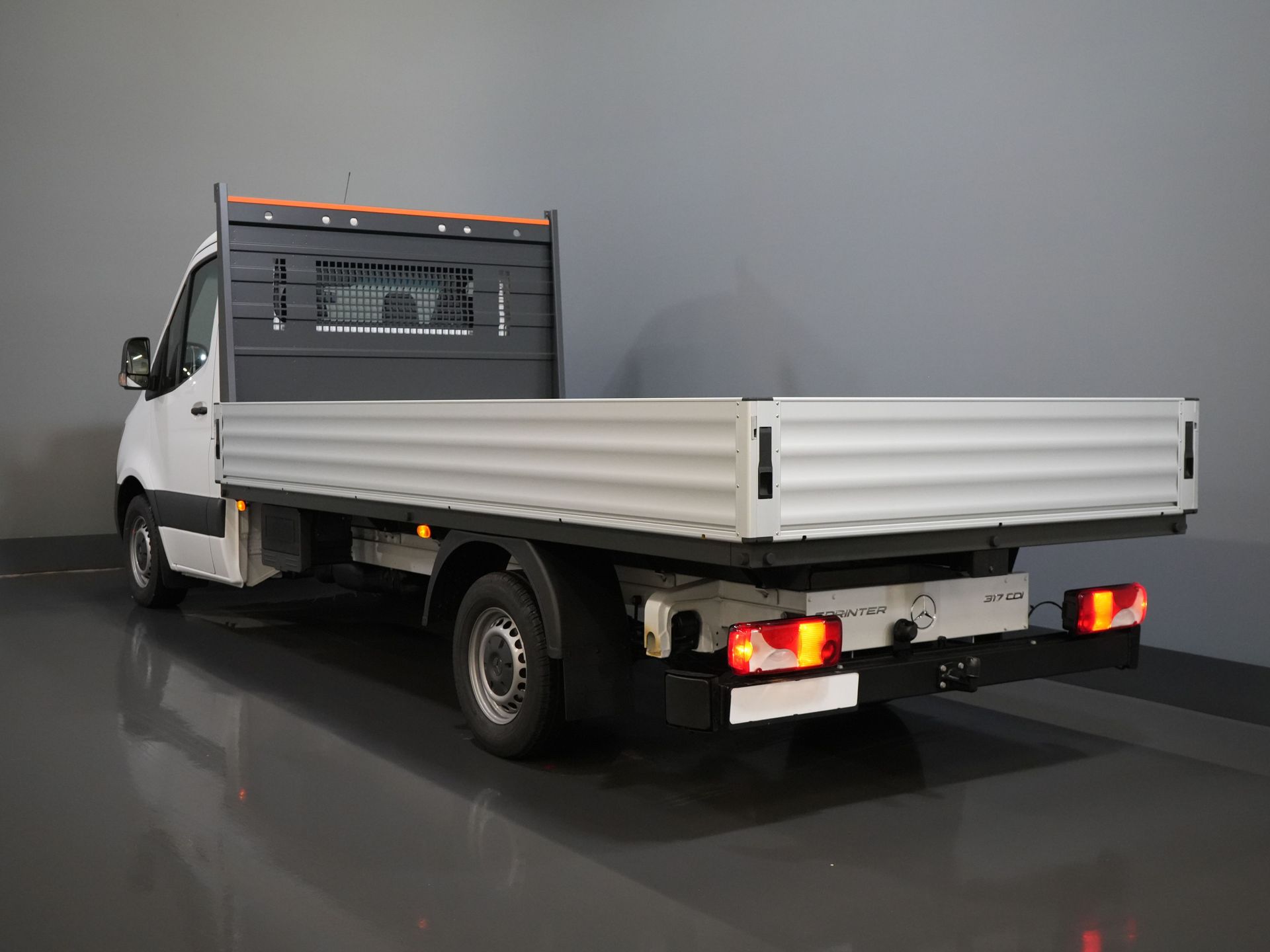 Mercedes-Benz Sprinter Open laadbak 317 CDI Aut. L3 RWD BPM VRIJ/ Open Laadbak/ 3.5t Trekverm./ Camera/ MBUX/ Cruise