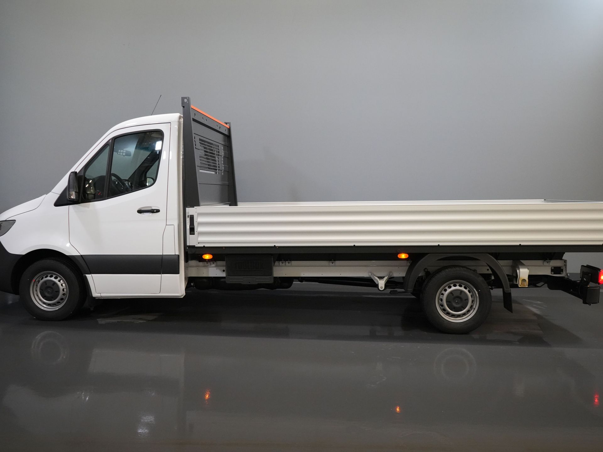 Mercedes-Benz Sprinter Open laadbak 317 CDI Aut. L3 RWD BPM VRIJ/ Open Laadbak/ 3.5t Trekverm./ Camera/ MBUX/ Cruise