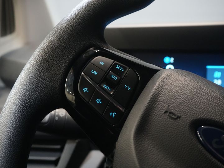 Ford Transit Custom Van 2.0 TDCI 135 к.с. Авт. L2 BPM БЕЗКОШТОВНО! 5J/ 200 000 км гарантії/ 2x зсувні двері/ 2.8т буксирувальний підсилювач/ Підігрів сидінь/ Carplay/ LED/ Камера/ PDC/... 
