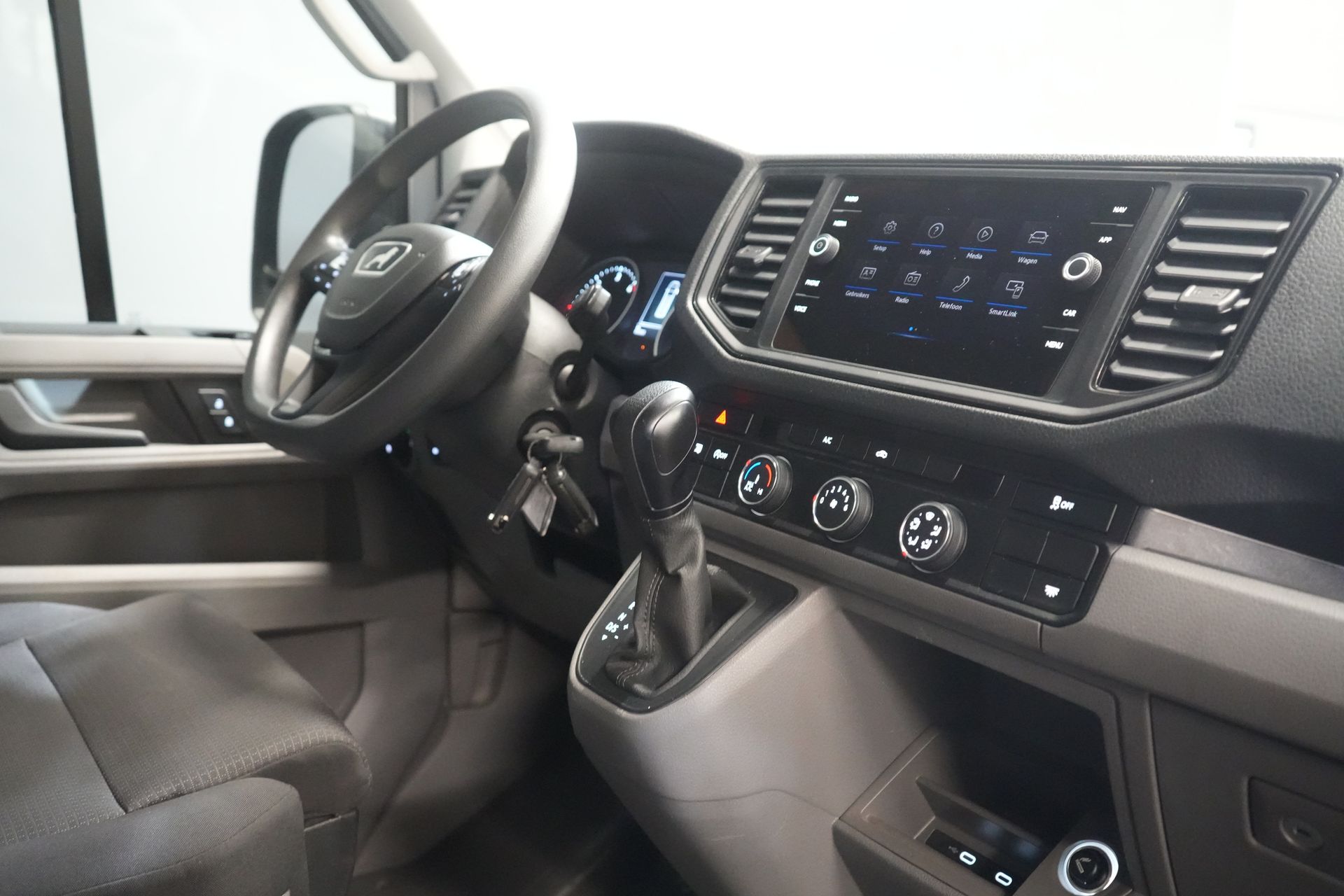 MAN TGE Van 35 2.0 140 CP DSG Aut. L3H3 hayon/ 270Gr. uși/ Gev.stoel/ Carplay/ Cameră/ Cruise