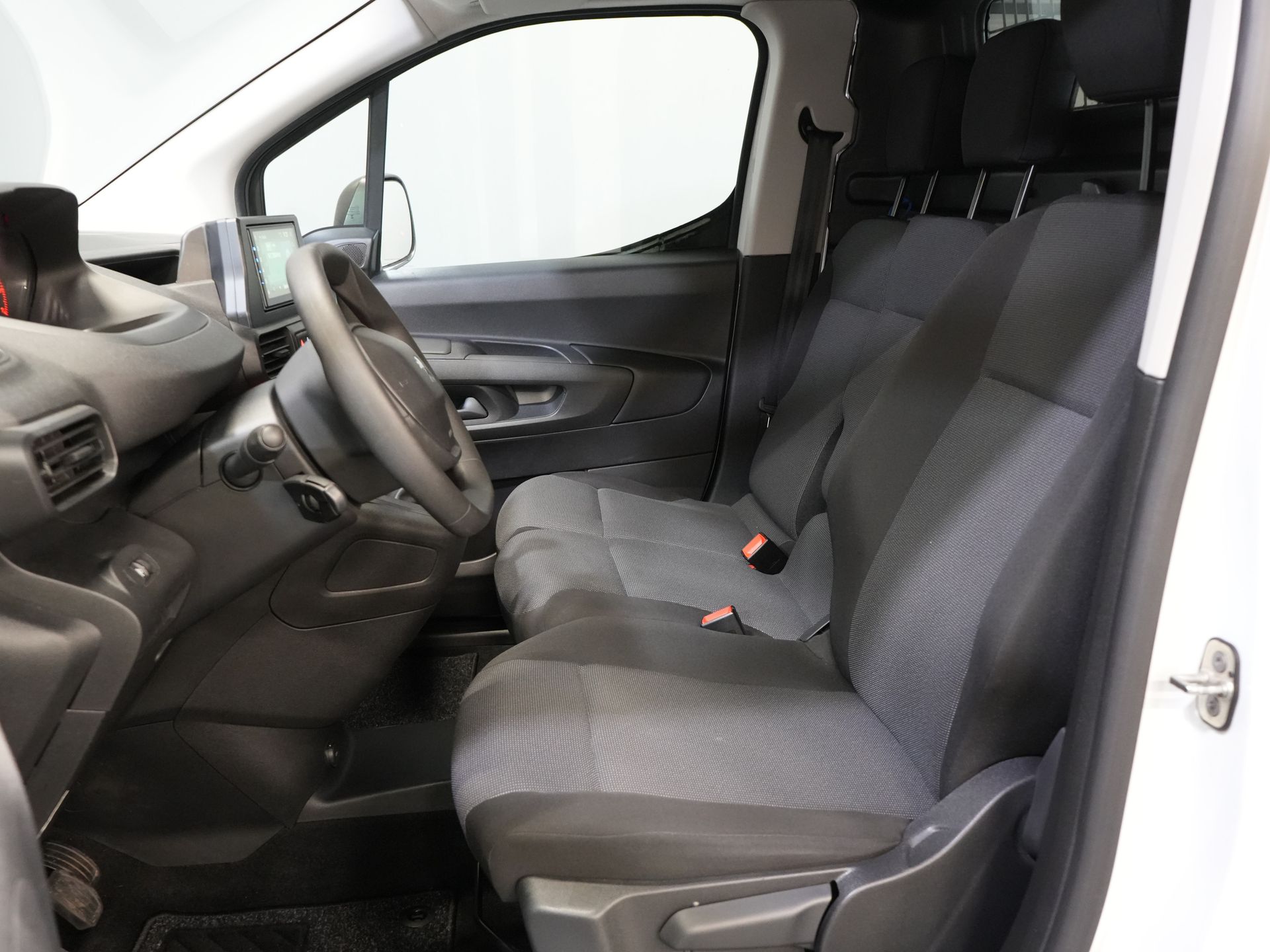 Peugeot Partner Bestelbus 1.5 HDi 100 pk BPM VRIJ Ready2Go 3Pers./ Carplay/ Airco/ Cruise/ Camera/ PDC