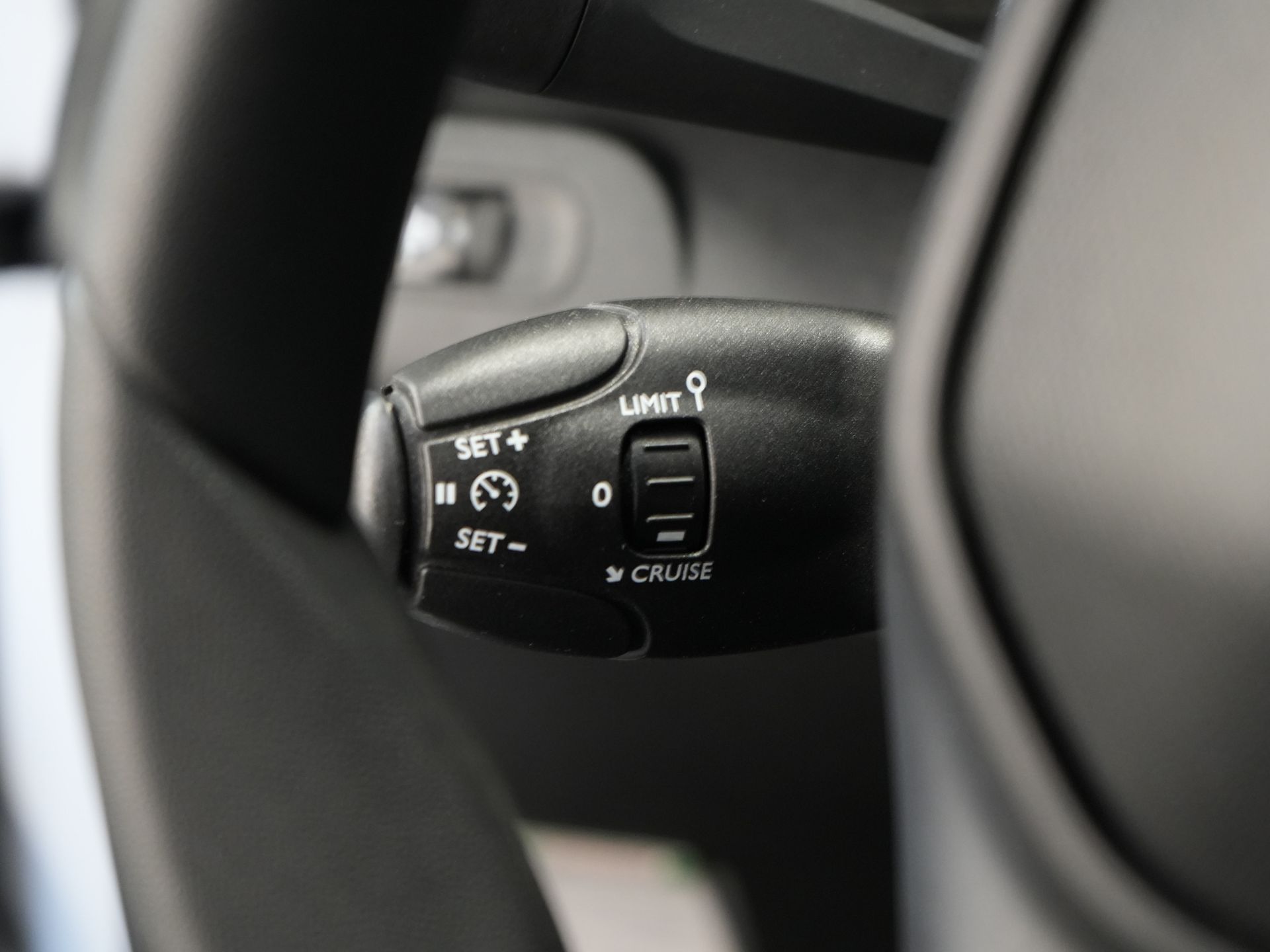 Peugeot Partner Bestelbus 1.5 HDi 100 pk BPM VRIJ Ready2Go 3Pers./ Carplay/ Airco/ Cruise/ Camera/ PDC