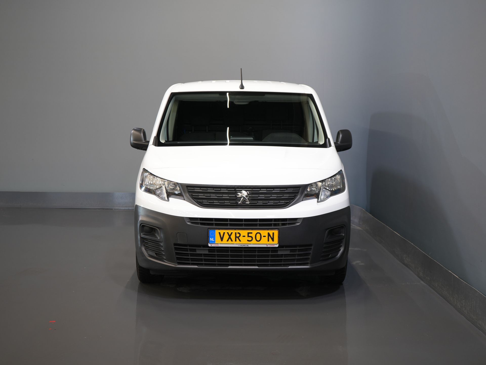 Peugeot Partner Bestelbus 1.5 HDi 100 pk BPM VRIJ Ready2Go 3Pers./ Carplay/ Airco/ Cruise/ Camera/ PDC