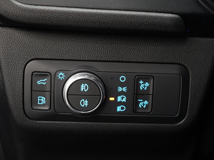 Ford Kuga SUV 2.5 PHEV 225 к.с. ST-Line LED/ Head-Up/ Adapt.cruise/ Підігрів підставки/ Keyless/ Elek.flap/ Stoelverwant/ Steeringverw./ Carplay/ Navi/ Clima