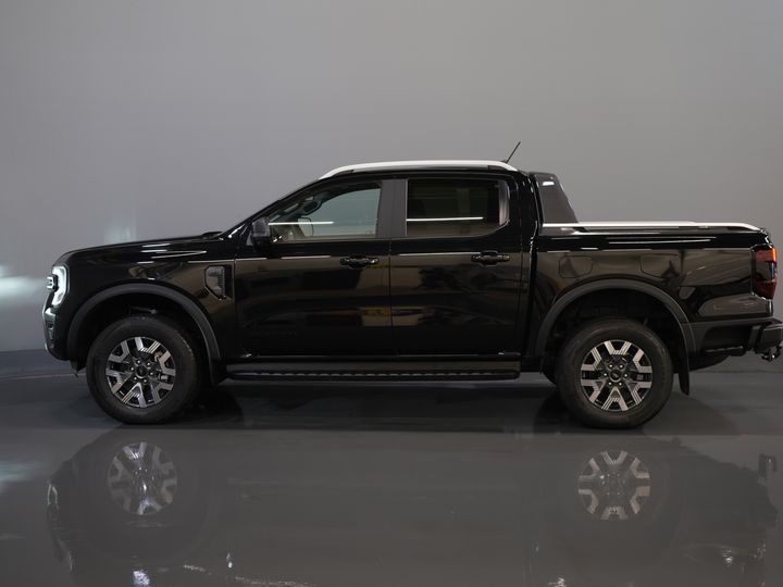 Ford Ranger Pick-Up Wildtrak 2.3 PHEV Double Cab 4x4/ B&O/ Tech-Pack/ Adapt.Cruise/ 3.5t Towingverm./ Caméra 360/ Cuir/ Alarme/ Navi/ Carplay/ Towinghaa