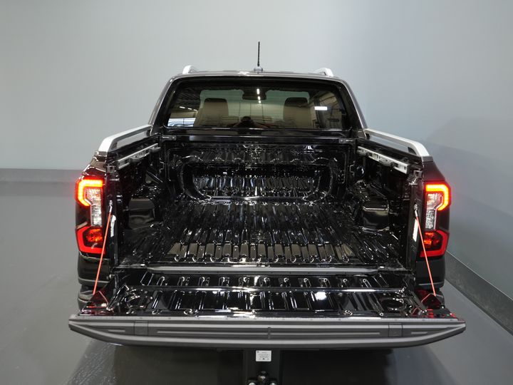Ford Ranger Pick-Up Wildtrak 2.3 PHEV Double Cab 4x4/ B&O/ Tech-Pack/ Adapt.Cruise/ 3.5t Towingverm./ Caméra 360/ Cuir/ Alarme/ Navi/ Carplay/ Towinghaa