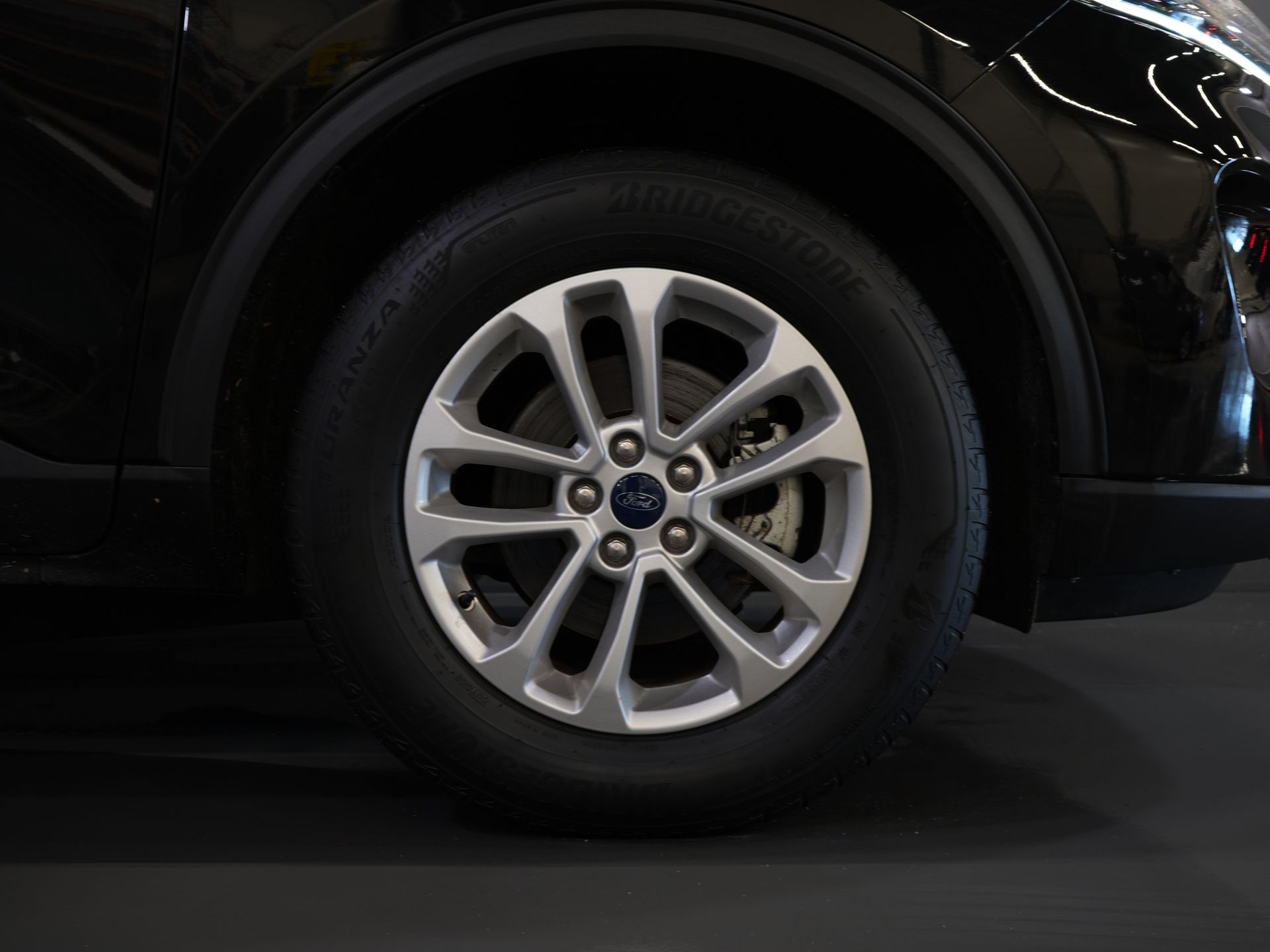 Ford Kuga SUV 2.5 PHEV 225 ch Titanium Navi/ Carplay/ Sièges chauffants/ Volant chauffant/ Caméra/ PDC/ Climatisation