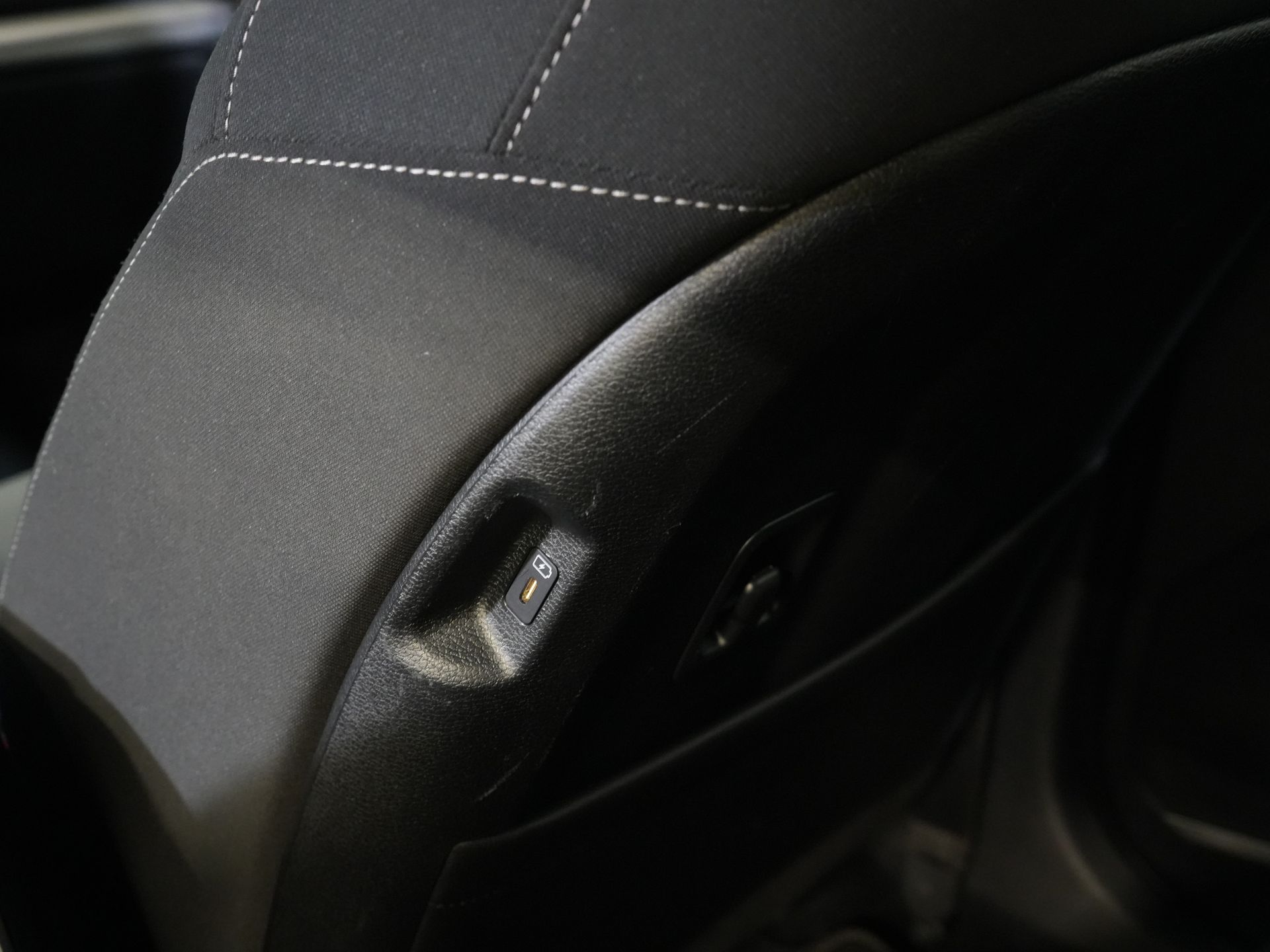 Kia Sportage SUV 1.6 T-GDi Plug-in Hybrid AWD DynamicLine LED/ Virtual Cockpit/ Adapt.Cruise/ Stoelverw./ Stuurverw./ Navi/ Carplay/ Climate/ Cam