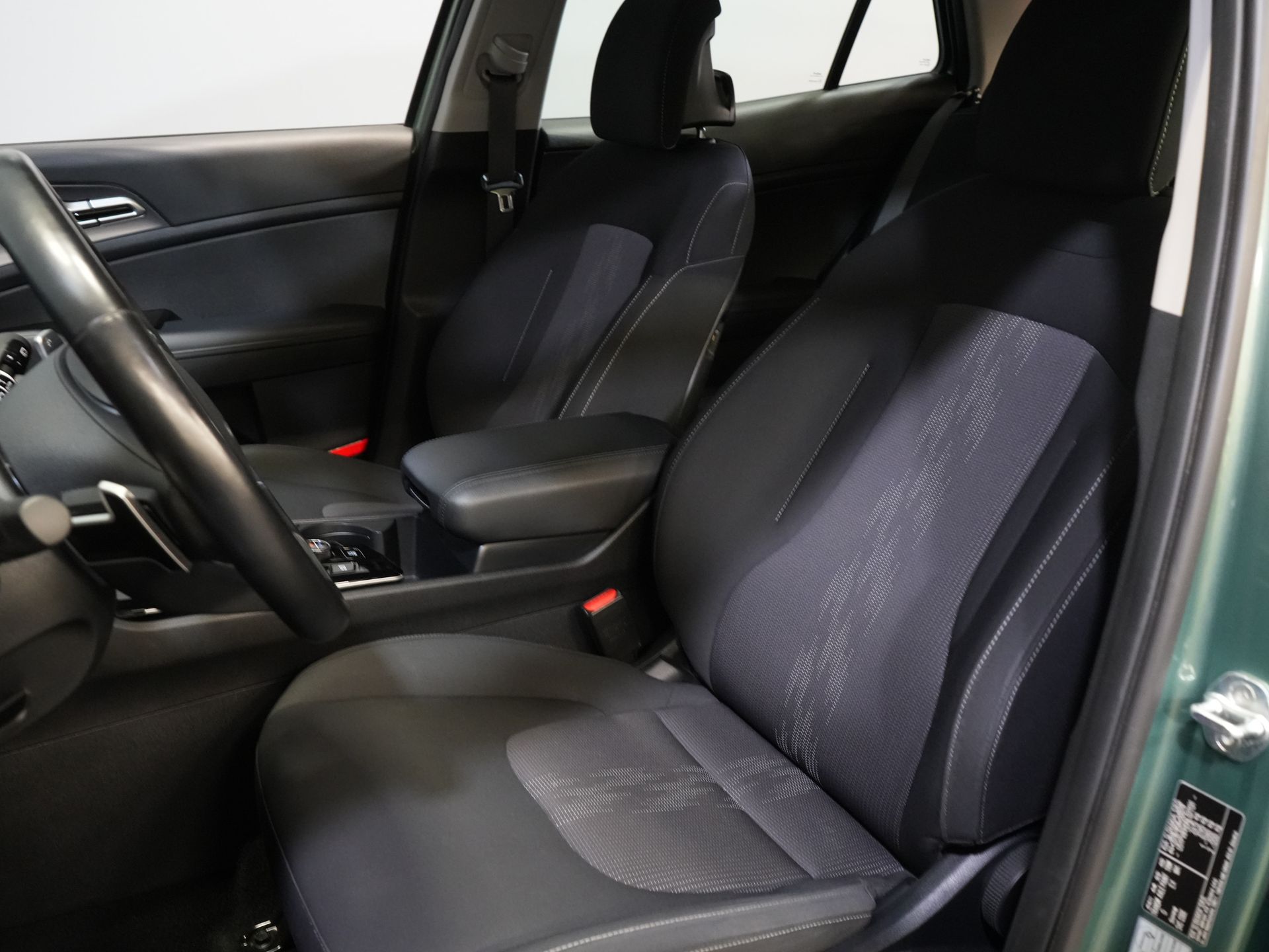 Kia Sportage SUV 1.6 T-GDi Plug-in Hybrid AWD DynamicLine LED/ Virtual Cockpit/ Adapt.Cruise/ Stoelverw./ Stuurverw./ Navi/ Carplay/ Climate/ Cam