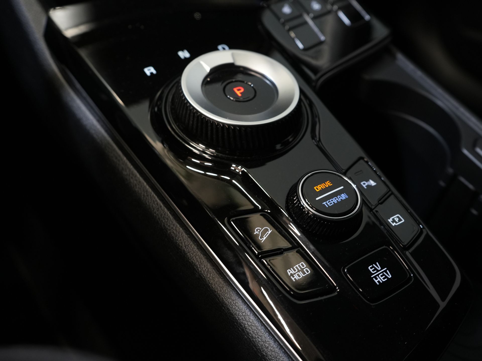 Kia Sportage SUV 1.6 T-GDi Plug-in Hybrid AWD DynamicLine LED/ Virtual Cockpit/ Adapt.Cruise/ Stoelverw./ Stuurverw./ Navi/ Carplay/ Climate/ Cam