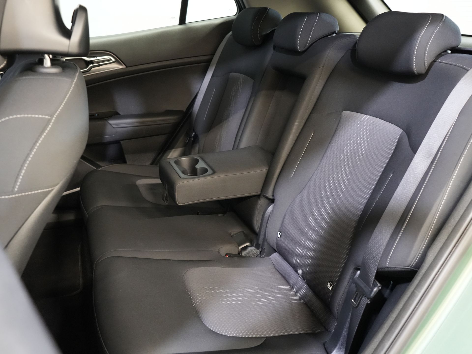 Kia Sportage SUV 1.6 T-GDi Plug-in Hybrid AWD DynamicLine LED/ Virtual Cockpit/ Adapt.Cruise/ Stoelverw./ Stuurverw./ Navi/ Carplay/ Climate/ Cam