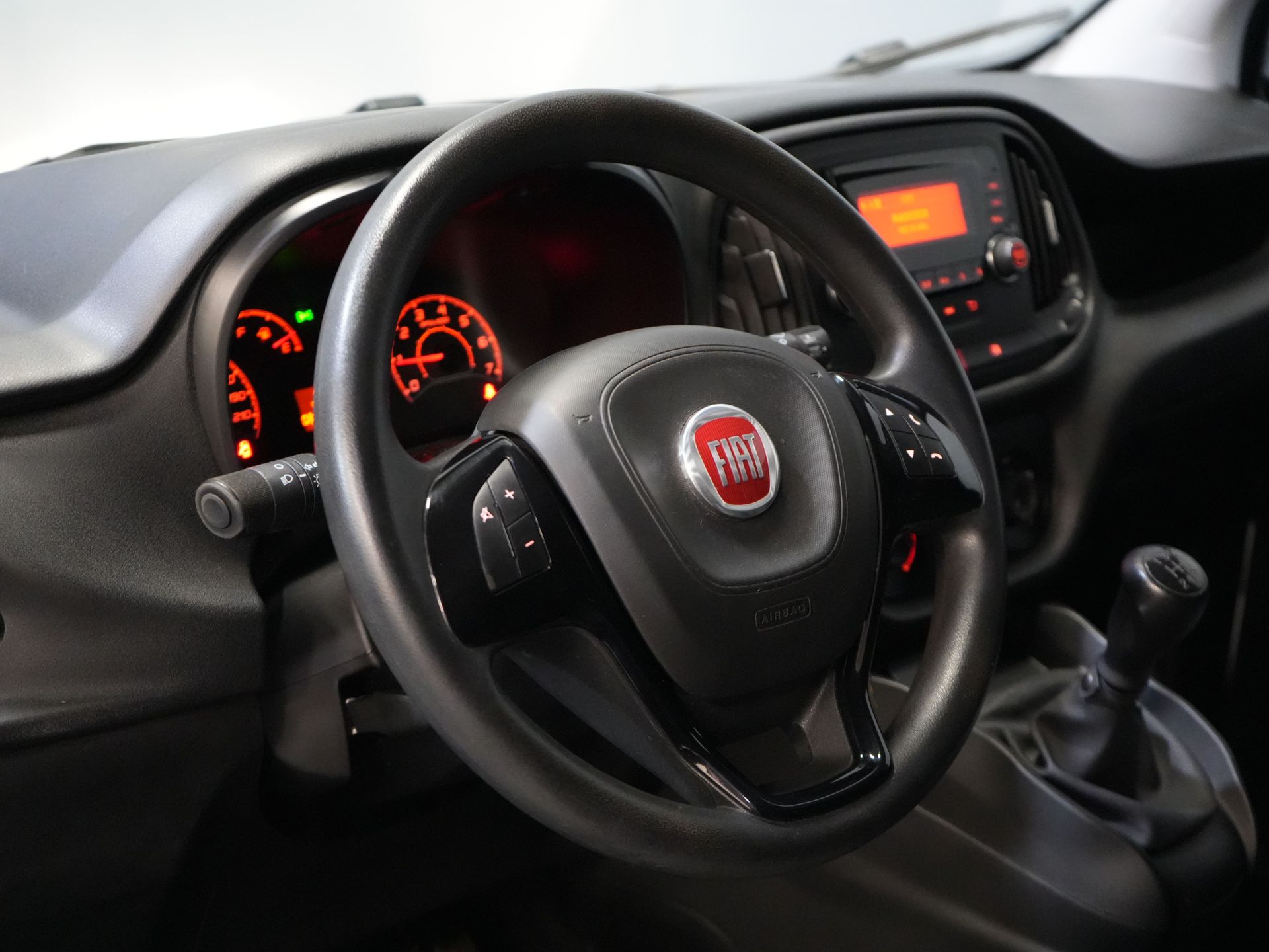 Fiat Dobló Cargo Bestelbus 1.3 MJ BPM VRIJ! 7x Voorraad NL Auto/ Airco/ Bluetooth/ Betimmering