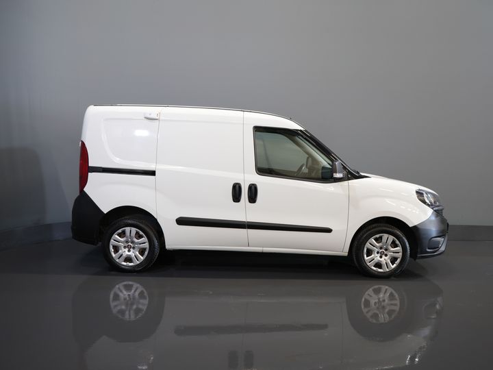 Fiat Dobló Cargo Bestelbus 1.3 MJ BPM VRIJ! 7x Voorraad NL Auto/ Airco/ Bluetooth/ Betimmering