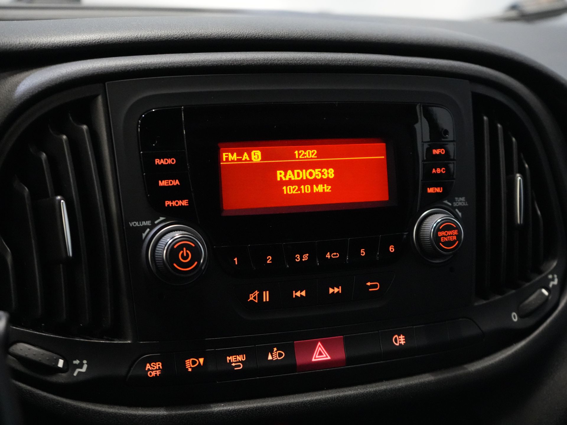 Fiat Dobló Cargo Bestelbus 1.3 MJ BPM VRIJ! 7x Voorraad NL Auto/ Airco/ Bluetooth/ Betimmering