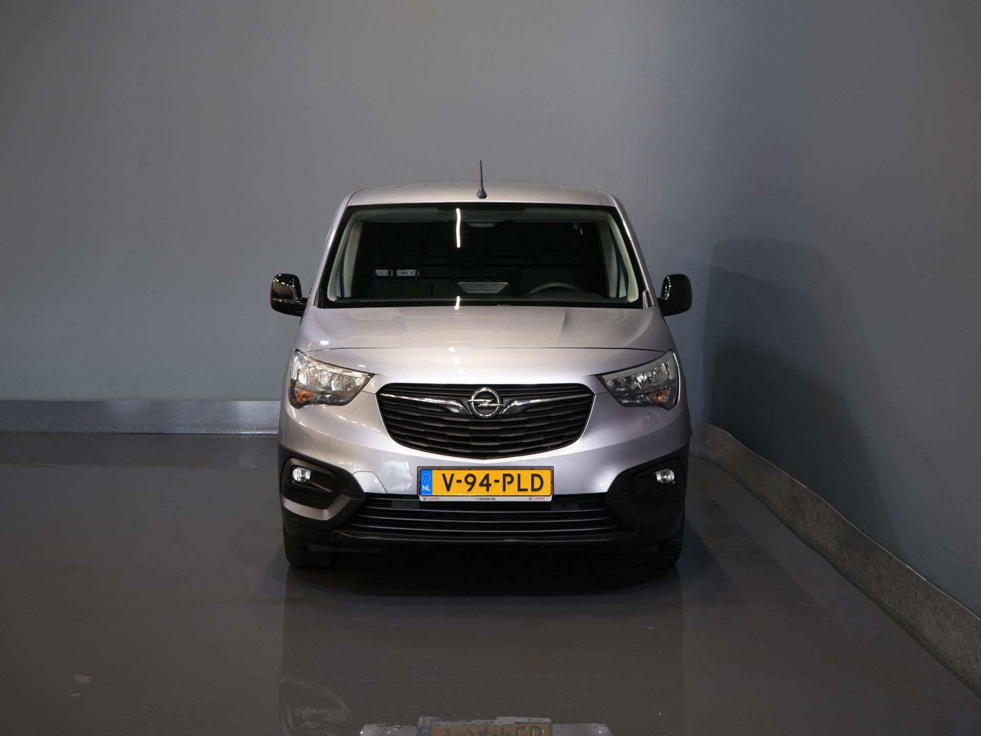 Opel Combo Bestelbus 1.2 Turbo BENZINE 3Pers./ Carplay/ Navi/ Camera/ PDC/ Cruise/ Airco