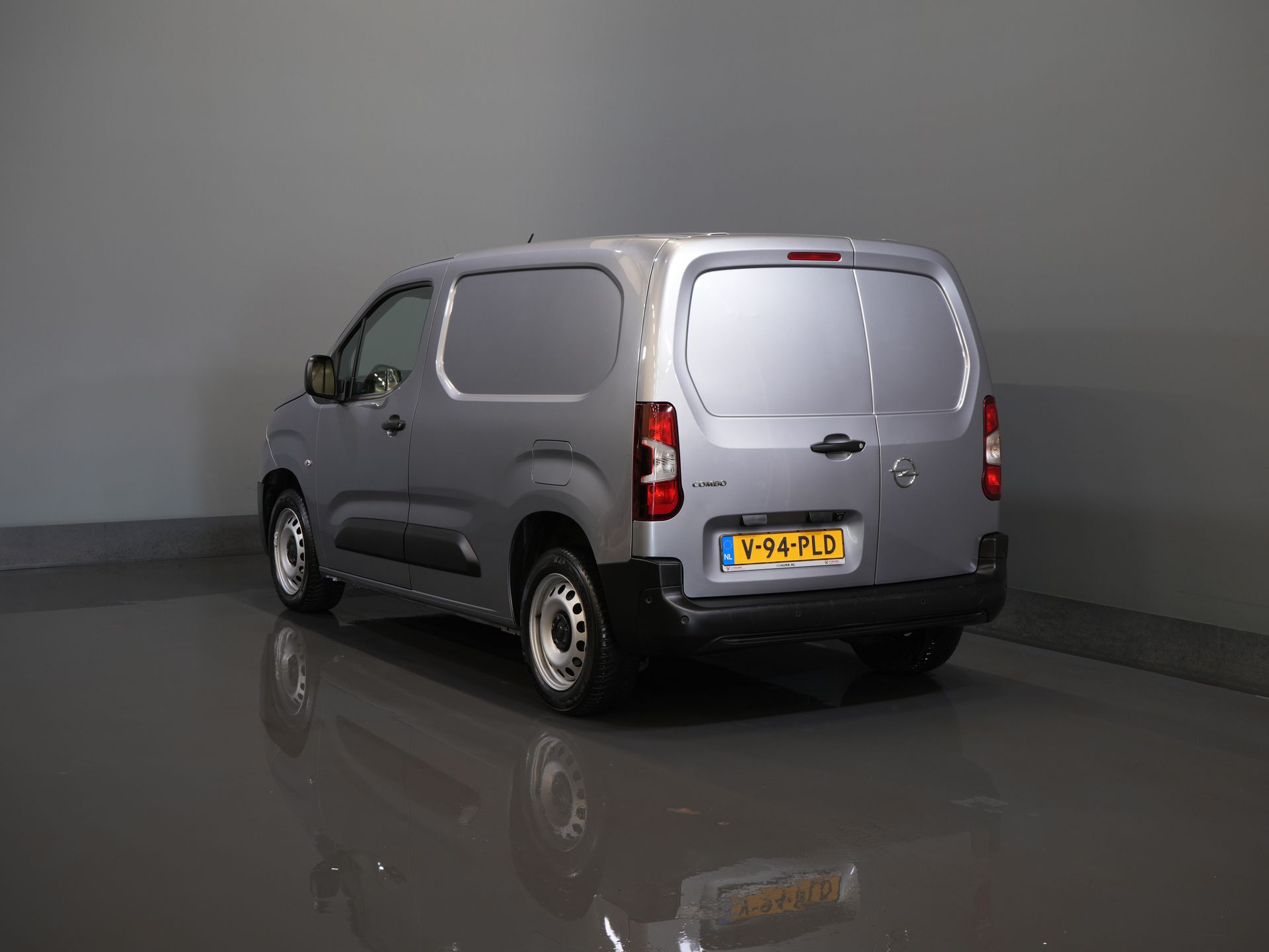 Opel Combo Bestelbus 1.2 Turbo BENZINE 3Pers./ Carplay/ Navi/ Camera/ PDC/ Cruise/ Airco