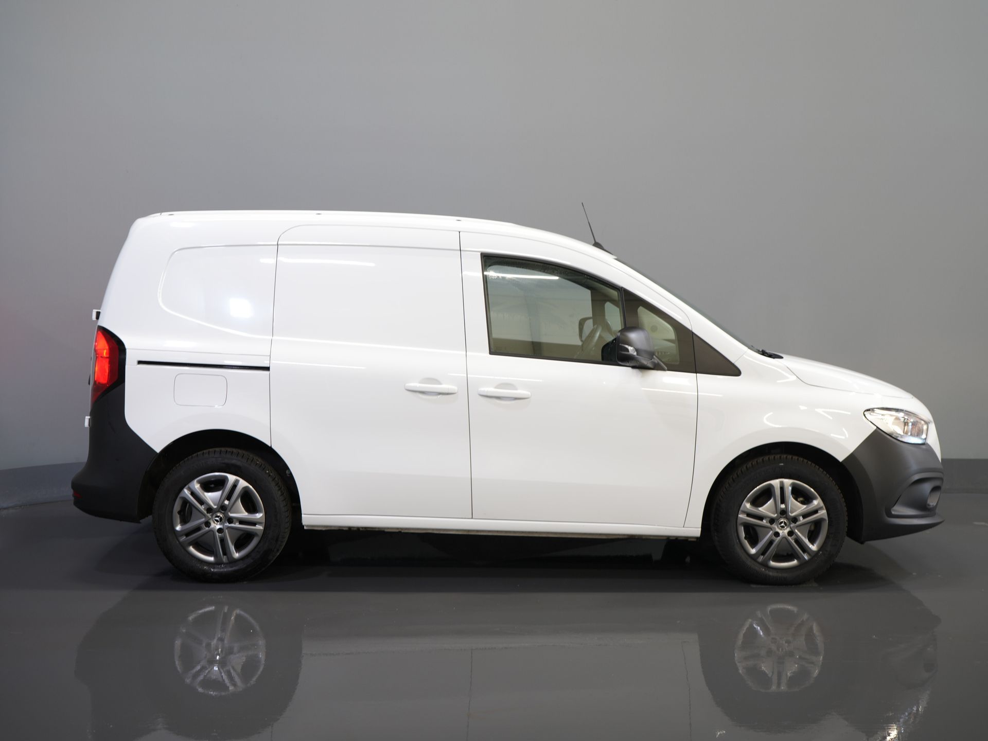Mercedes-Benz Citan Van 110 CDI Aut. (DEMO) 3Pers./ Seatverw./ Carplay/ Cruise/ MBUX/ PDC/ Airco
