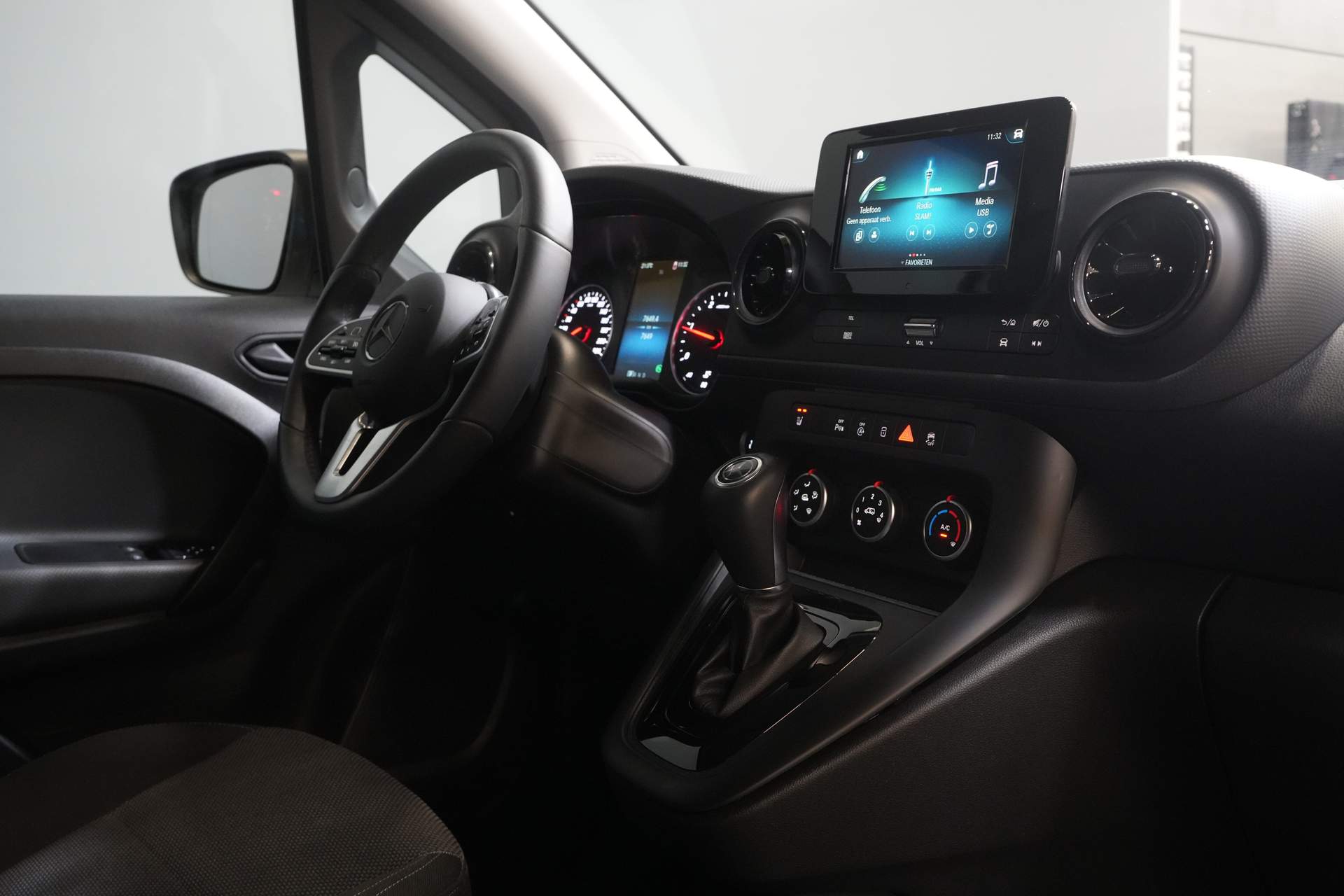 Mercedes-Benz Citan Van 110 CDI Aut. (DEMO) 3Pers./ Seatverw./ Carplay/ Cruise/ MBUX/ PDC/ Airco