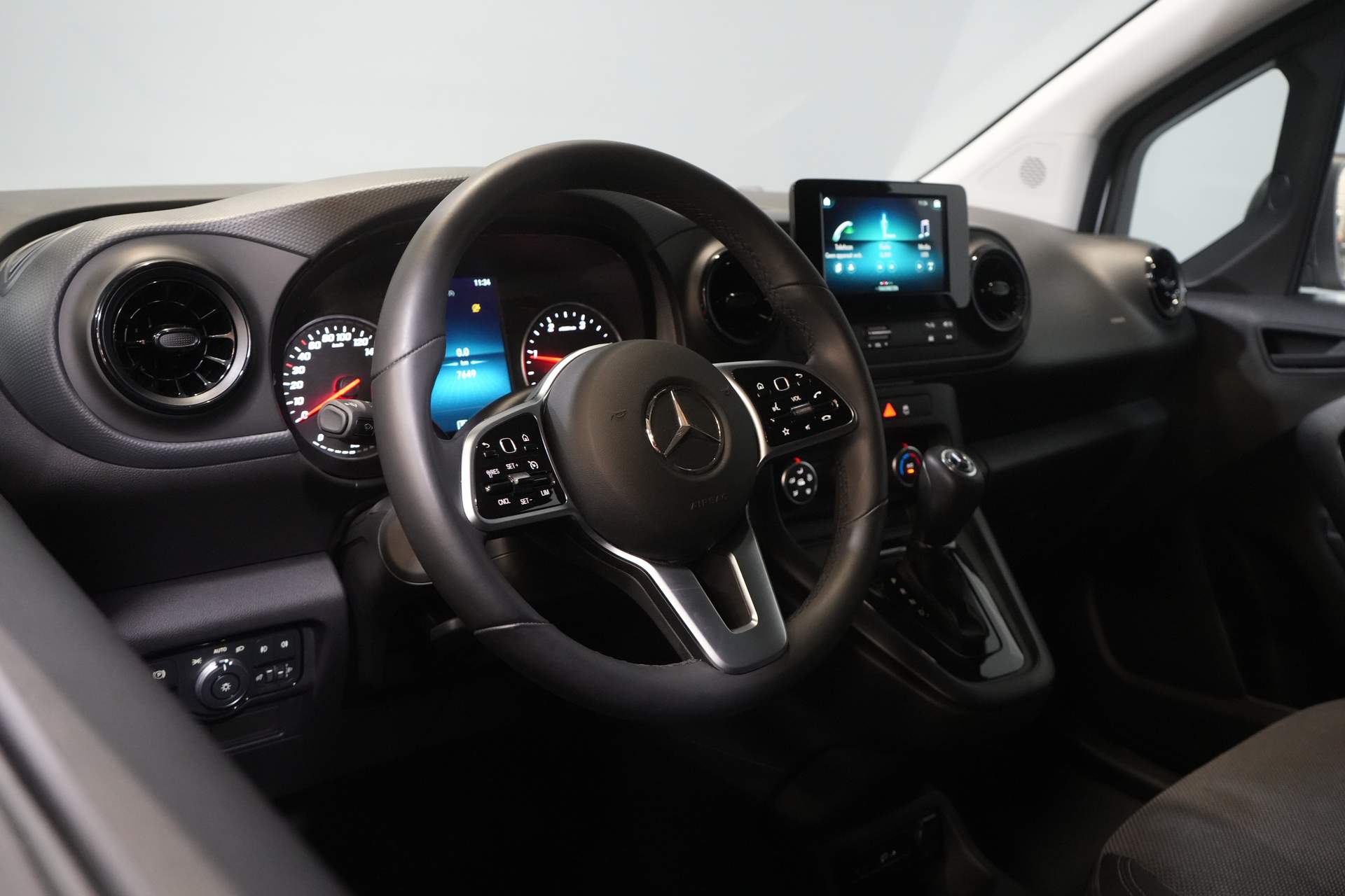 Mercedes-Benz Citan Van 110 CDI Aut. (DEMO) 3Pers./ Seatverw./ Carplay/ Cruise/ MBUX/ PDC/ Airco