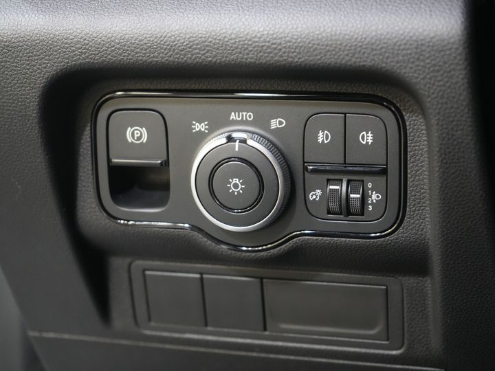 Mercedes-Benz Citan Van 110 CDI Aut. (DEMO) 3Pers./ Seatverw./ Carplay/ Cruise/ MBUX/ PDC/ Airco