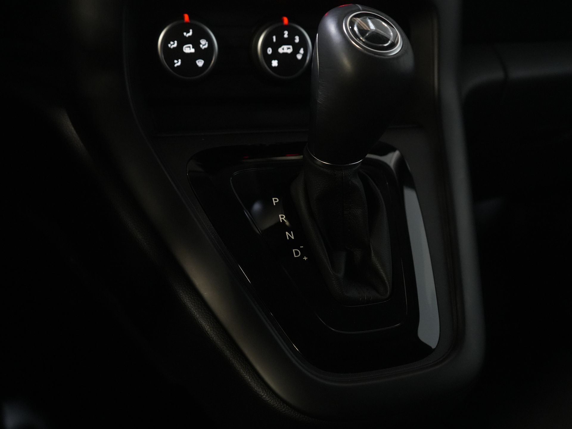 Mercedes-Benz Citan Van 110 CDI Aut. (DEMO) 3Pers./ Seatverw./ Carplay/ Cruise/ MBUX/ PDC/ Airco