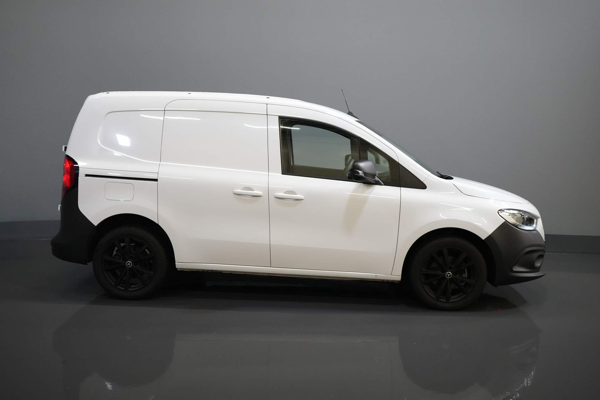 Mercedes-Benz Citan Van 110 CDI Aut. (DEMO) 3Pers./ Seatverw./ Carplay/ Cruise/ MBUX/ PDC/ Airco
