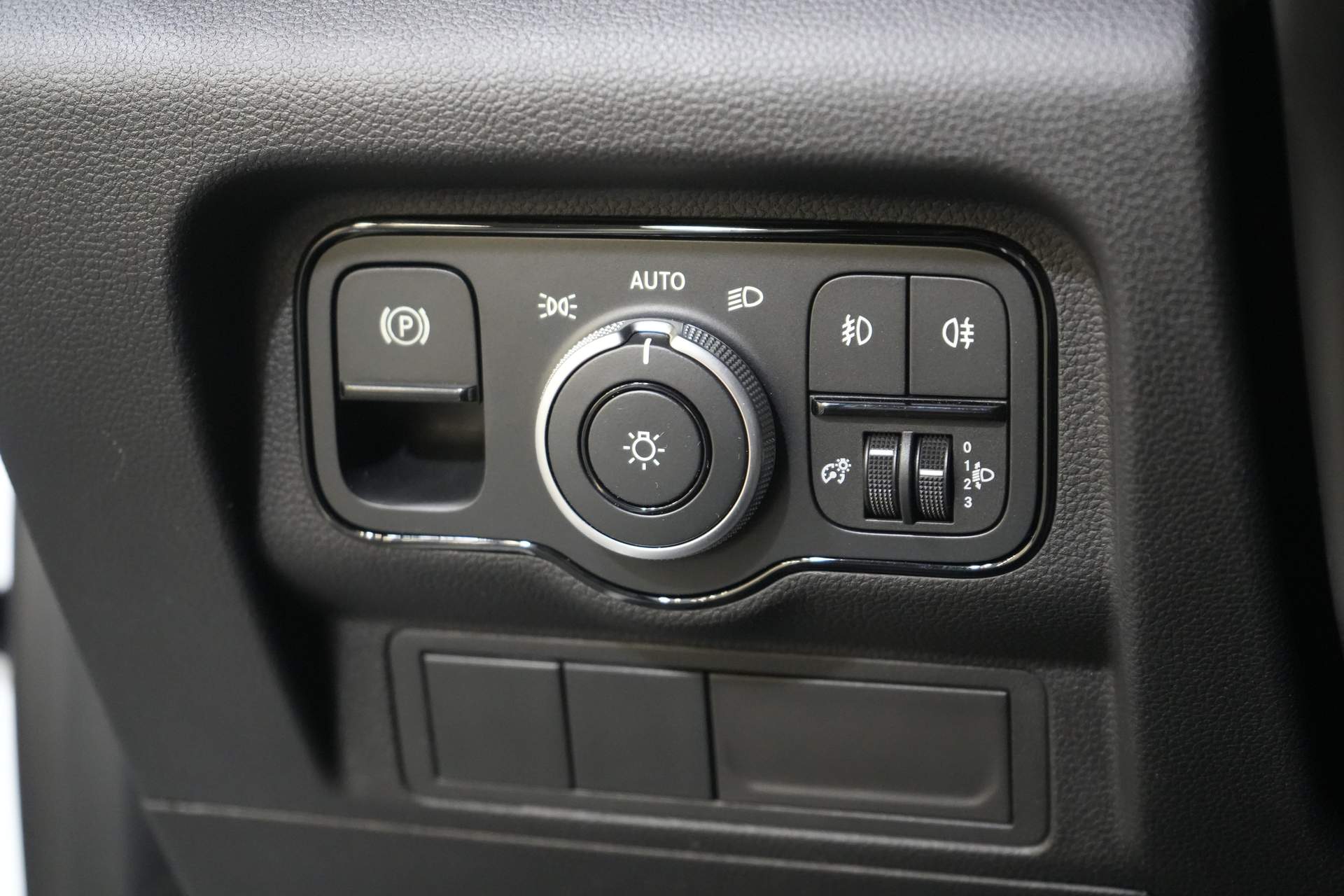 Mercedes-Benz Citan Van 110 CDI Aut. (DEMO) 3Pers./ Seatverw./ Carplay/ Cruise/ MBUX/ PDC/ Airco