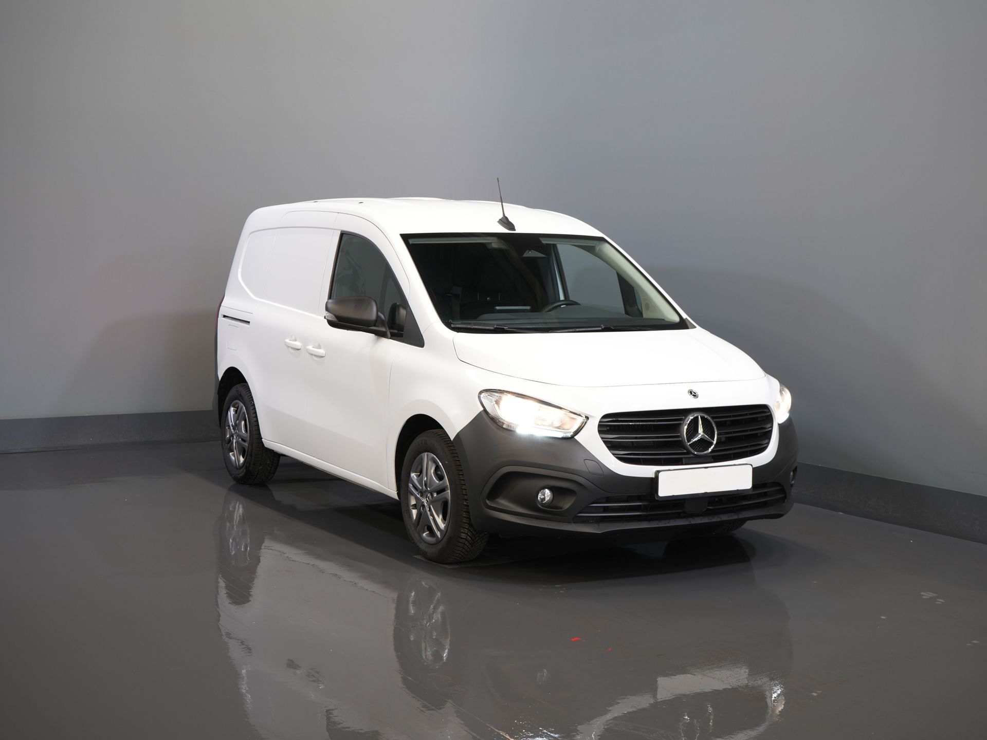 Mercedes-Benz Citan Van 110 CDI Aut. (DEMO) 3Pers./ Seatverw./ Carplay/ Cruise/ MBUX/ PDC/ Airco