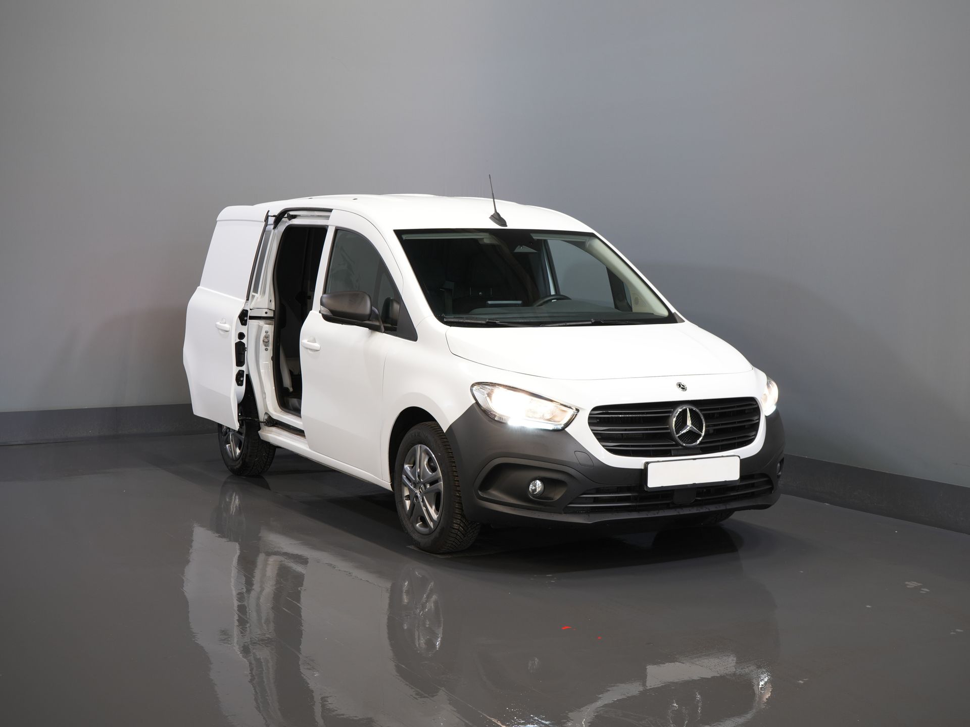 Mercedes-Benz Citan Van 110 CDI Aut. (DEMO) 3Pers./ Seatverw./ Carplay/ Cruise/ MBUX/ PDC/ Airco