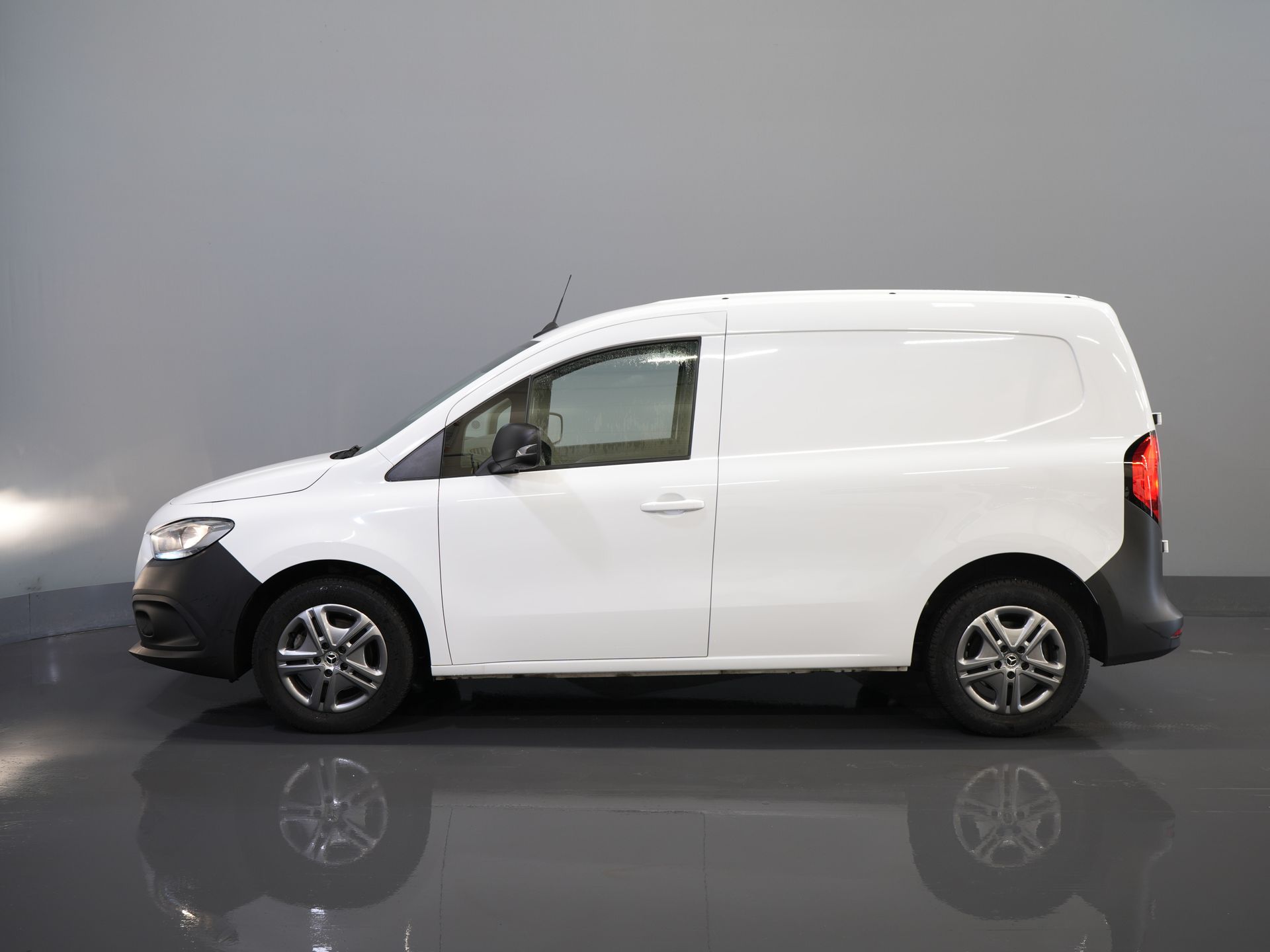 Mercedes-Benz Citan Van 110 CDI Aut. (DEMO) 3Pers./ Seatverw./ Carplay/ Cruise/ MBUX/ PDC/ Airco