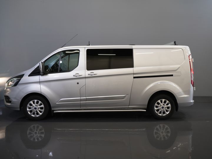 Ford Transit Custom Bestelbus 2.0 TDCI 130 pk L2 Limited DC Dubbel Cabine 2xSchuifdeur/ Stoelverw./ Carplay/ Cruise/ PDC/ Camera/ Navi/ Trekhaak/ Alarm III