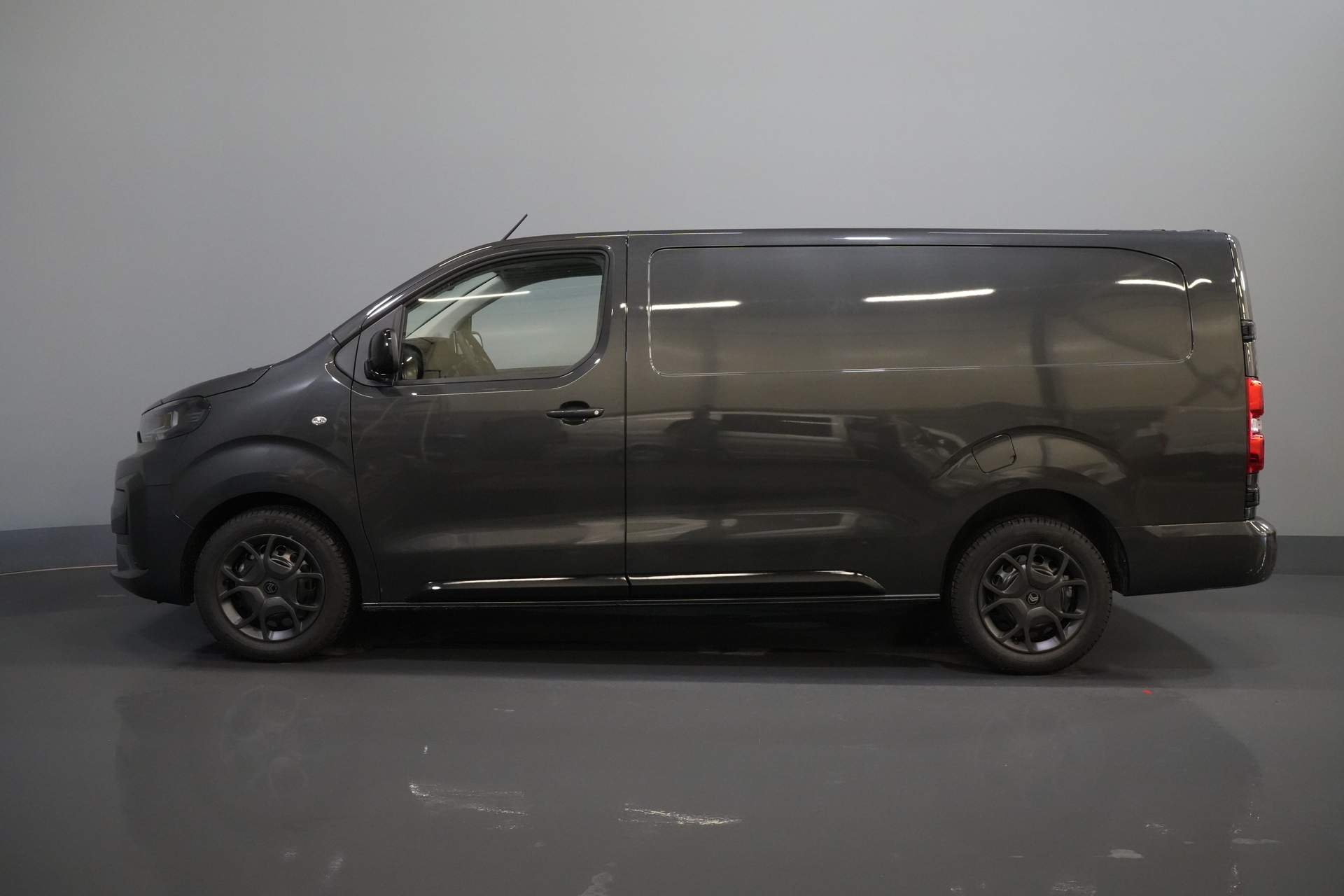 Citroën Jumpy Van 2.0 HDI 180 KM Aut. L3 BPM FREE/ Virtual Cockpit/ 2,5t hak holowniczy/ Carplay/ Navi/ Kamera/ PDC/ Cruise/ Airco