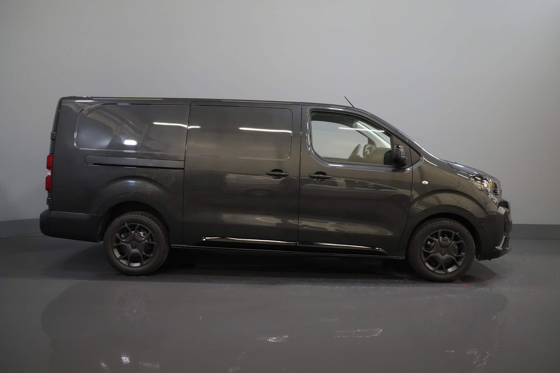 Citroën Jumpy Van 2.0 HDI 180 KM Aut. L3 BPM FREE/ Virtual Cockpit/ 2,5t hak holowniczy/ Carplay/ Navi/ Kamera/ PDC/ Cruise/ Airco