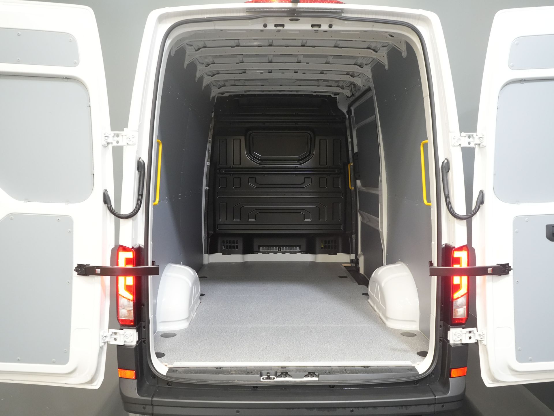 Volkswagen Crafter Furgone 35 2.0 TDI 140 cv DSG Aut. L3H3 BPM GRATIS! LED/ Cockpit virtuale/ Telecamera/ Cruise/ Carplay/ Gev.Stoel