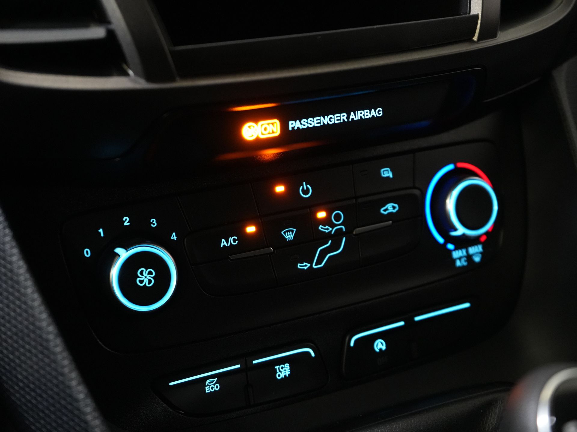 Ford Transit Connect Van 1.0 BENZYNA 100 KM BPM GRATIS! Gwarancja do 06-2029 3 Pers./ Airco/ PDC/ DAB/ Bluetooth