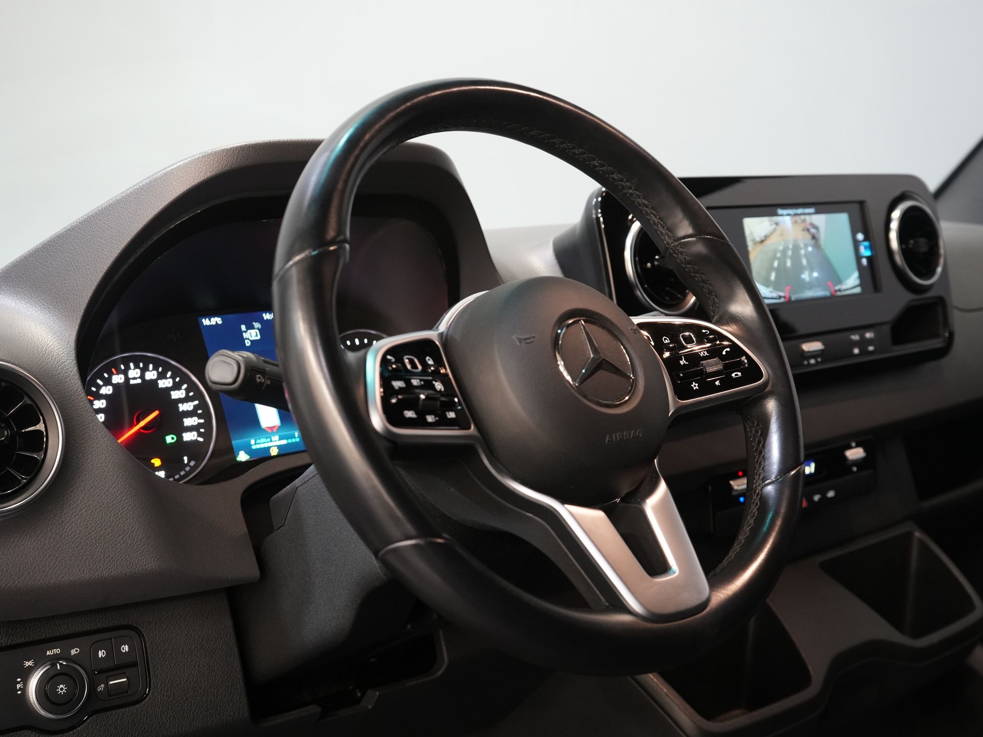 Mercedes-Benz Sprinter Van 2.2 CDI Aut. L2H2 LED/ 10.25