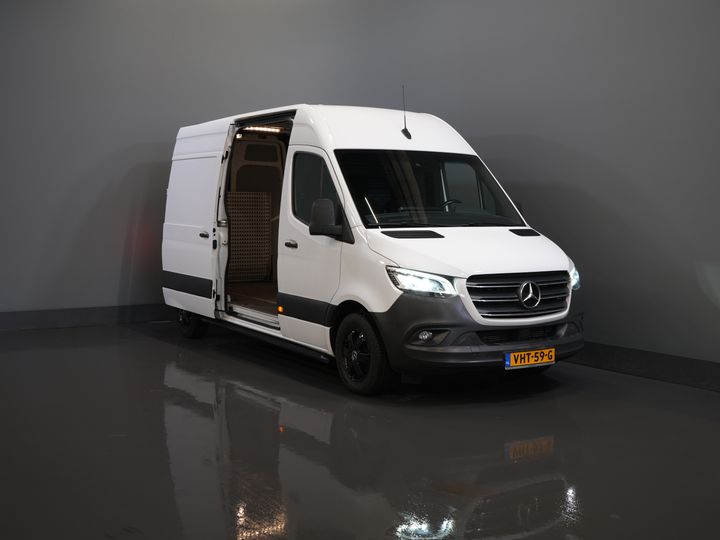 Mercedes-Benz Sprinter Van 2.2 CDI Aut. L2H2 LED/ 10.25