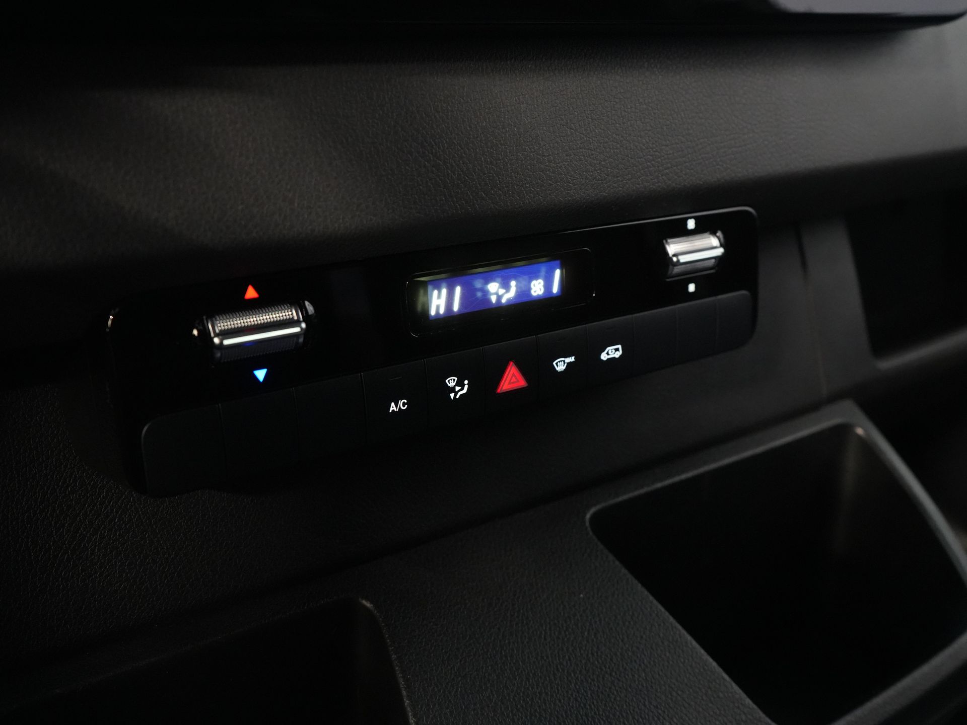 Mercedes-Benz Sprinter Van 2.2 CDI Aut. L2H2 LED/ 10.25