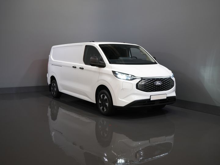 Ford E-Transit Custom Bestelbus 320 L2 65 kWh 330 km WLTP 2.3t Trekverm./ Snellader/ LED/ Standkachel/ Stoelverw./ Stuur.Verw./ Voorruit.Verw./ Carplay/ Camera/