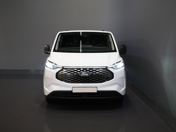 Ford E-Transit Custom Bestelbus 320 L2 65 kWh 330 km WLTP 2.3t Trekverm./ Snellader/ LED/ Standkachel/ Stoelverw./ Stuur.Verw./ Voorruit.Verw./ Carplay/ Camera/