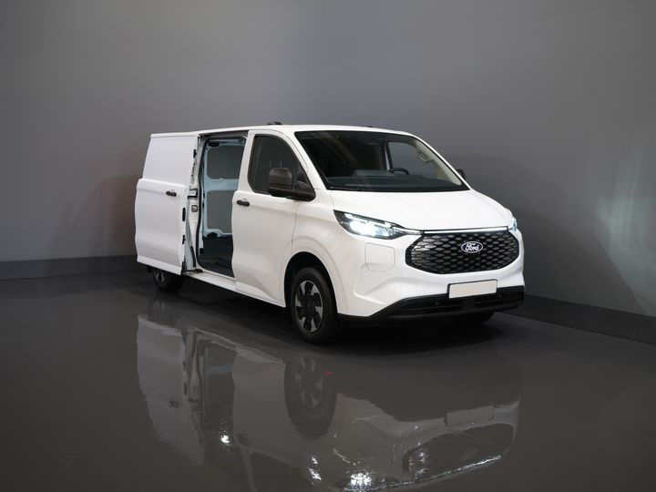 Ford E-Transit Custom Bestelbus 320 L2 65 kWh 330 km WLTP 2.3t Trekverm./ Snellader/ LED/ Standkachel/ Stoelverw./ Stuur.Verw./ Voorruit.Verw./ Carplay/ Camera/