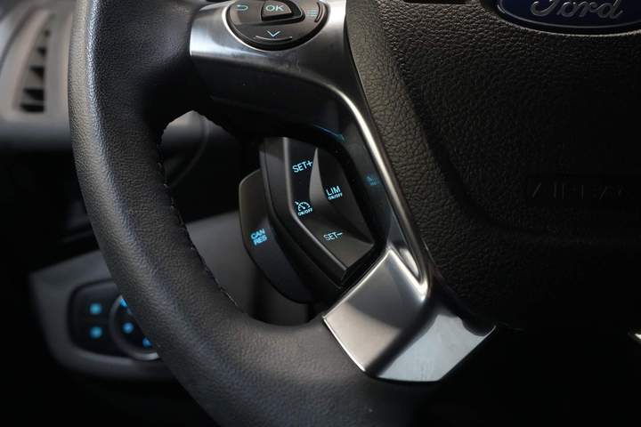 Ford Transit Connect Transporter 1.0 100 PS L2 BENZINE DE Auto/ 3 Pers./ Anhängevorrichtung/ DAB/ Cruise/ Airco