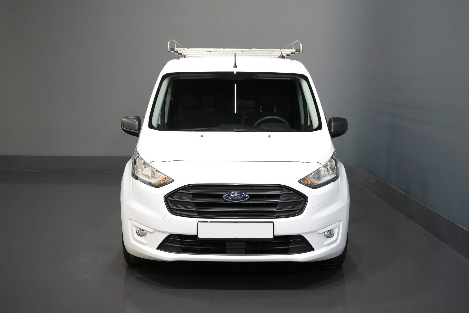 Ford Transit Connect Transporter 1.0 100 PS L2 BENZINE DE Auto/ 3 Pers./ Anhängevorrichtung/ DAB/ Cruise/ Airco