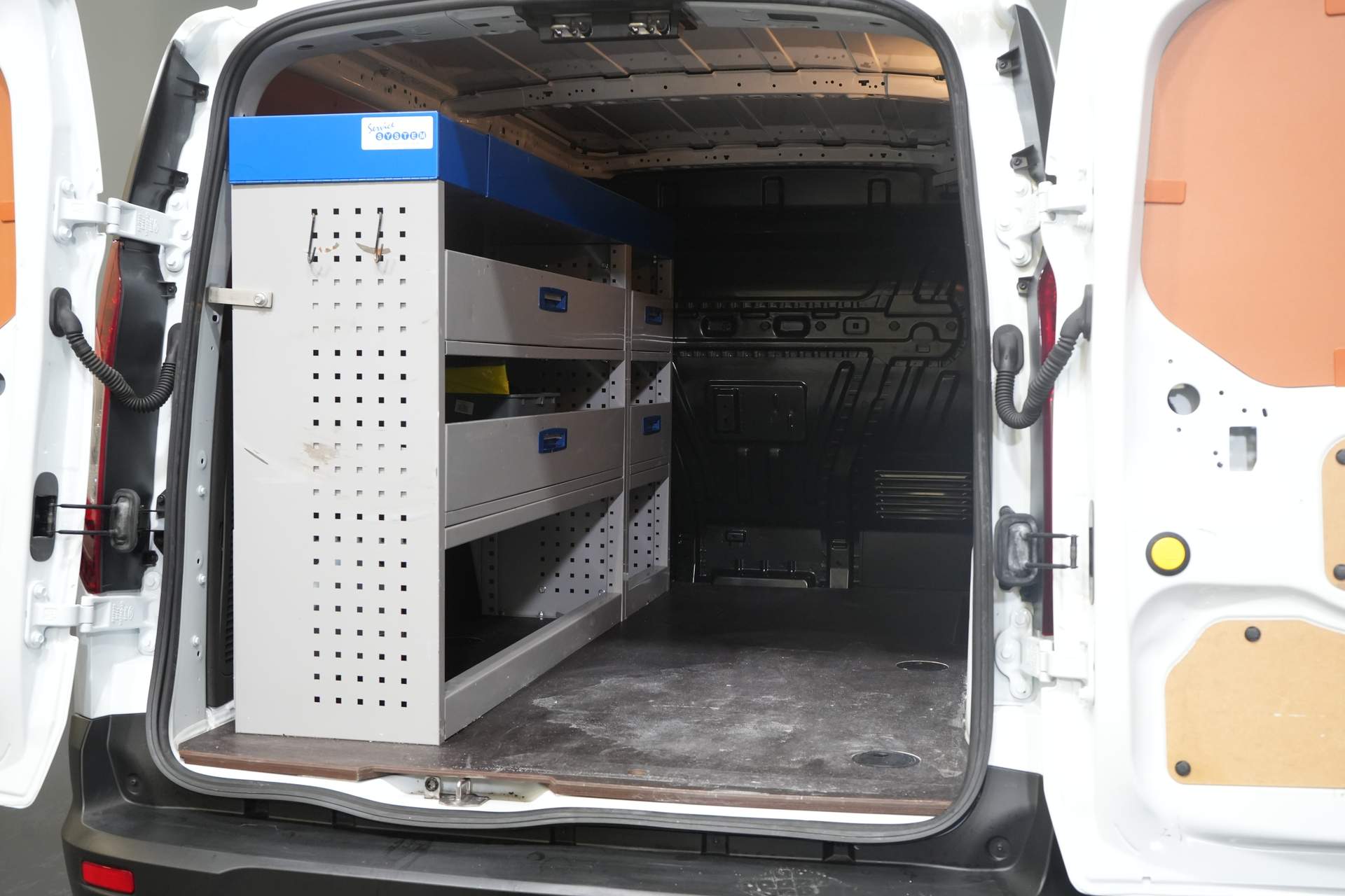 Ford Transit Connect Transporter 1.0 100 PS L2 BENZINE DE Auto/ 3 Pers./ Anhängevorrichtung/ DAB/ Cruise/ Airco