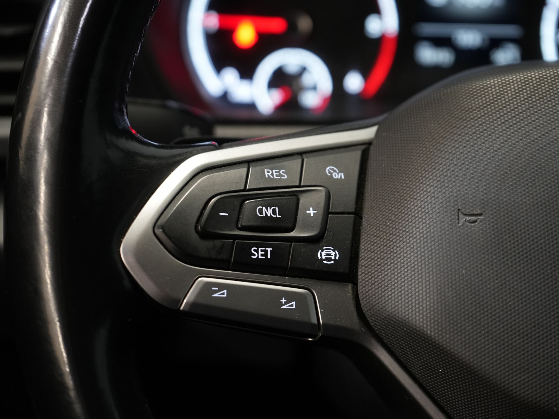 Volkswagen Caddy Cargo Fourgon 2.0 TDI 125 ch DSG Aut. LED/ Concessionnaire Ond./ Chauffage auxiliaire/ Sièges chauffants/ Carplay/ Caméra/ PDC/ LMV/ Cruise/ Attelage/ Climatisation