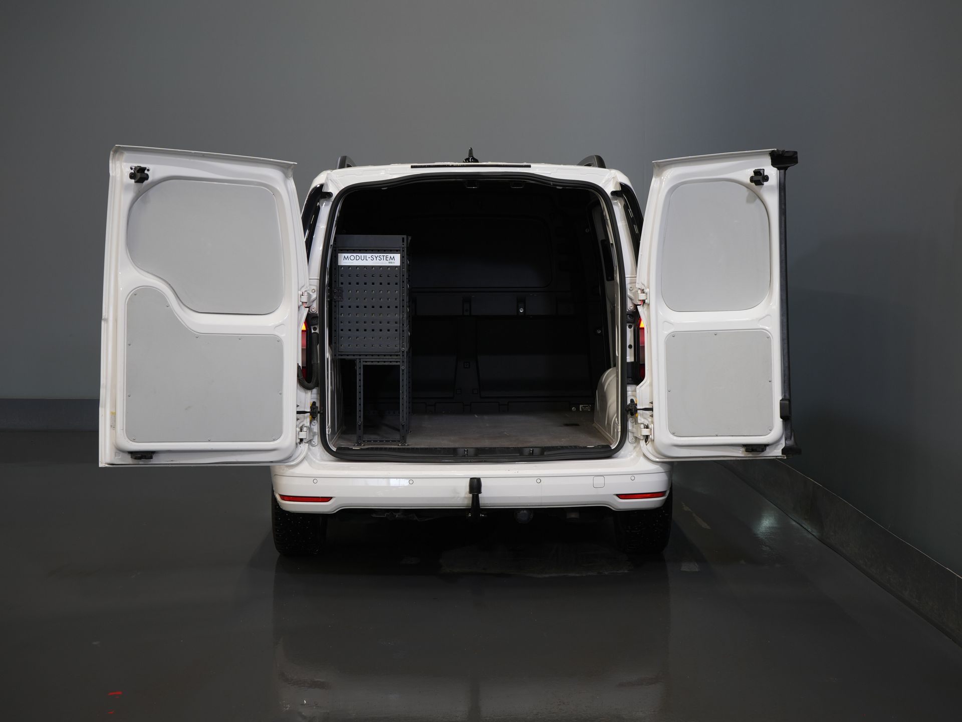 Volkswagen Caddy Cargo Fourgon 2.0 TDI 125 ch DSG Aut. LED/ Concessionnaire Ond./ Chauffage auxiliaire/ Sièges chauffants/ Carplay/ Caméra/ PDC/ LMV/ Cruise/ Attelage/ Climatisation