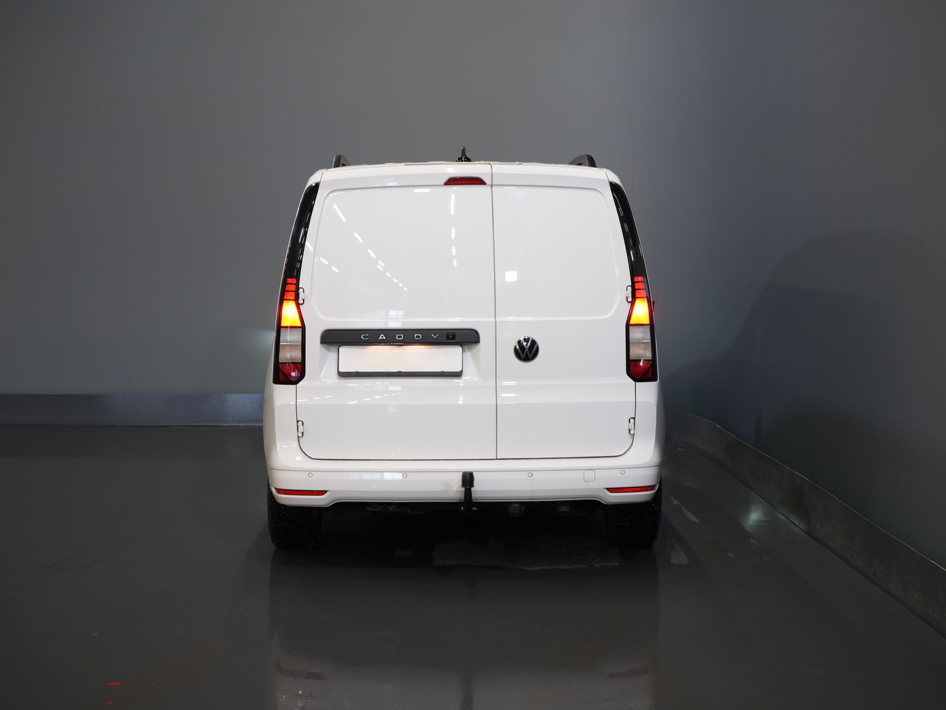 Volkswagen Caddy Cargo Fourgon 2.0 TDI 125 ch DSG Aut. LED/ Concessionnaire Ond./ Chauffage auxiliaire/ Sièges chauffants/ Carplay/ Caméra/ PDC/ LMV/ Cruise/ Attelage/ Climatisation