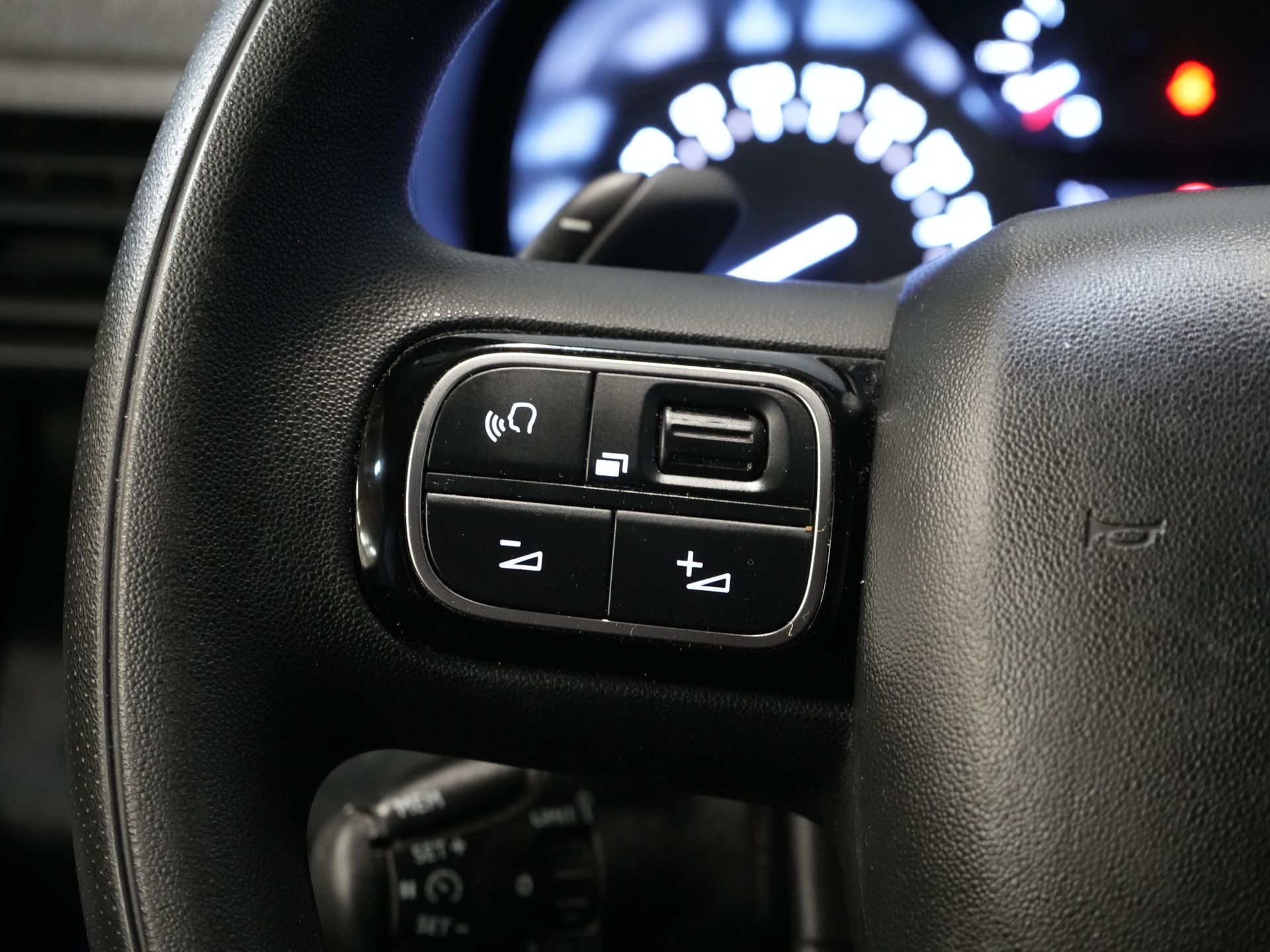 Citroën Berlingo Van 1.5 HDI 130 cv Aut. LED/ Carplay/ Keyless/ Navi/ Clima/ Telecamera/ PDC/ LMV/ Crociera