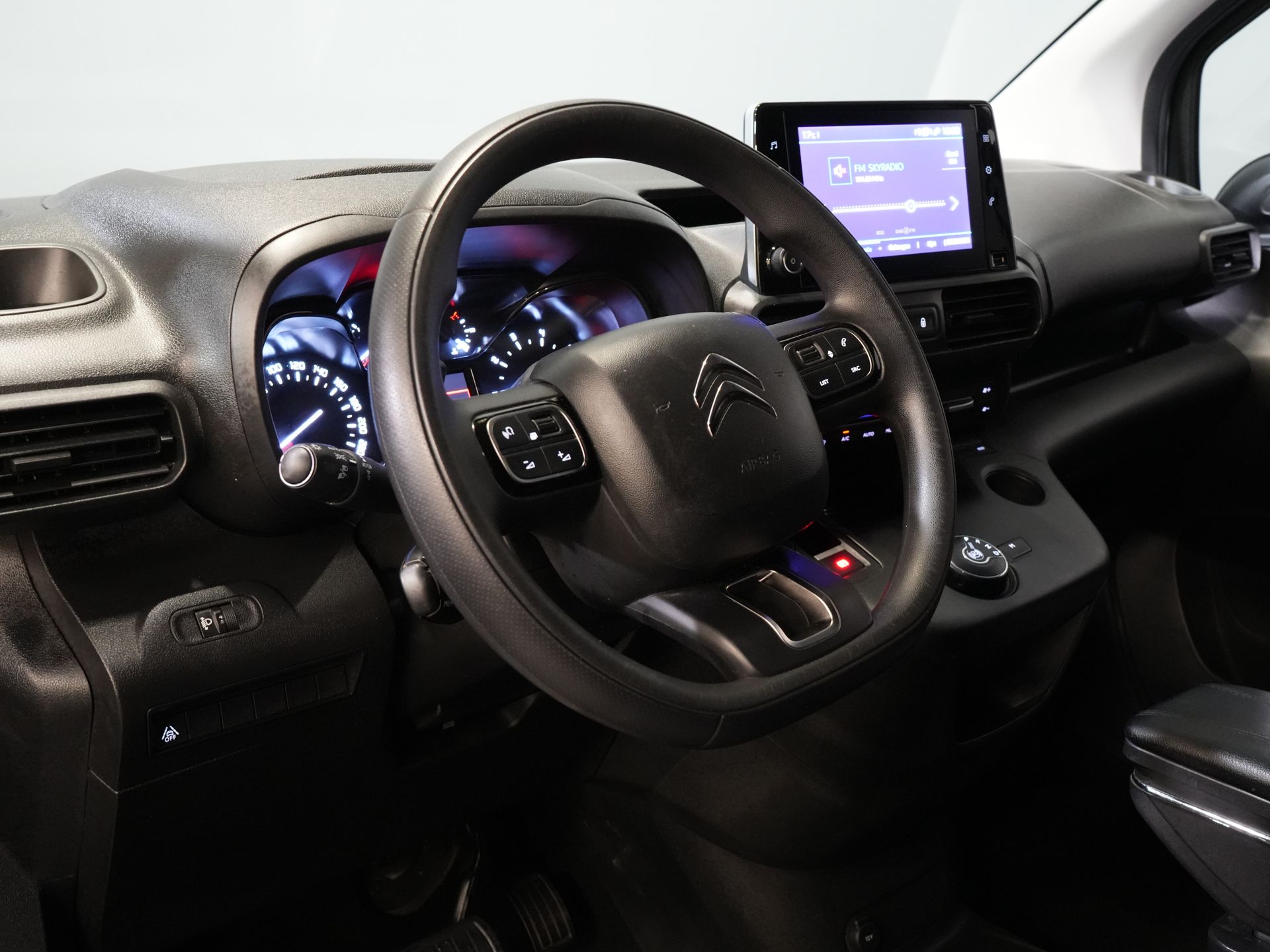 Citroën Berlingo Van 1.5 HDI 130 cv Aut. LED/ Carplay/ Keyless/ Navi/ Clima/ Telecamera/ PDC/ LMV/ Crociera